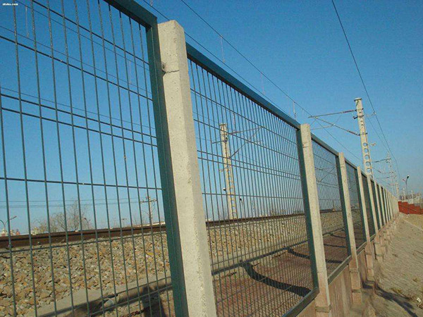 铁路护栏图片3
